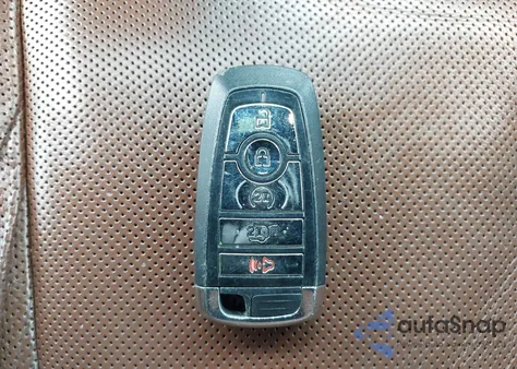 2020 Lincoln Aviator Grand Touring z USA, uszkodzony, nr VIN 5LMYJ8XY7LGL19135